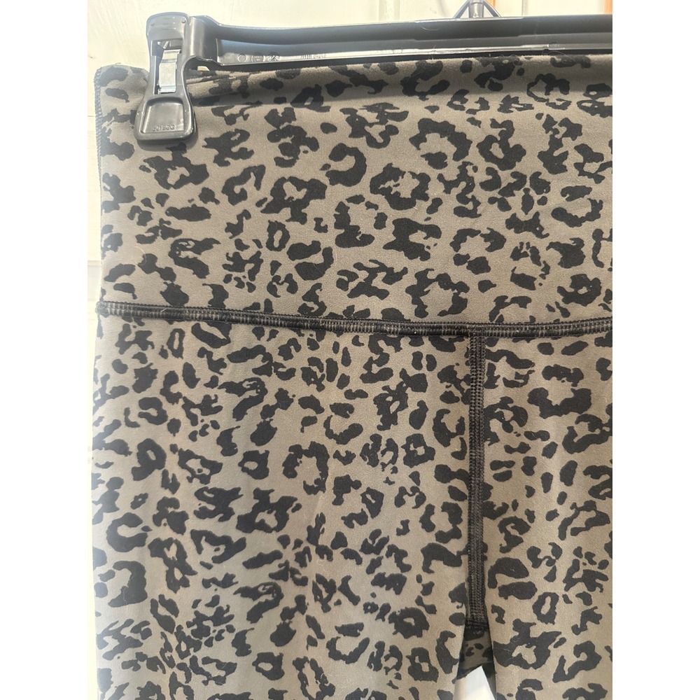Athleta Elation Ultra High Rise Tight Grey Leopard atheltic Legging Womens Small - Picture 4 of 7